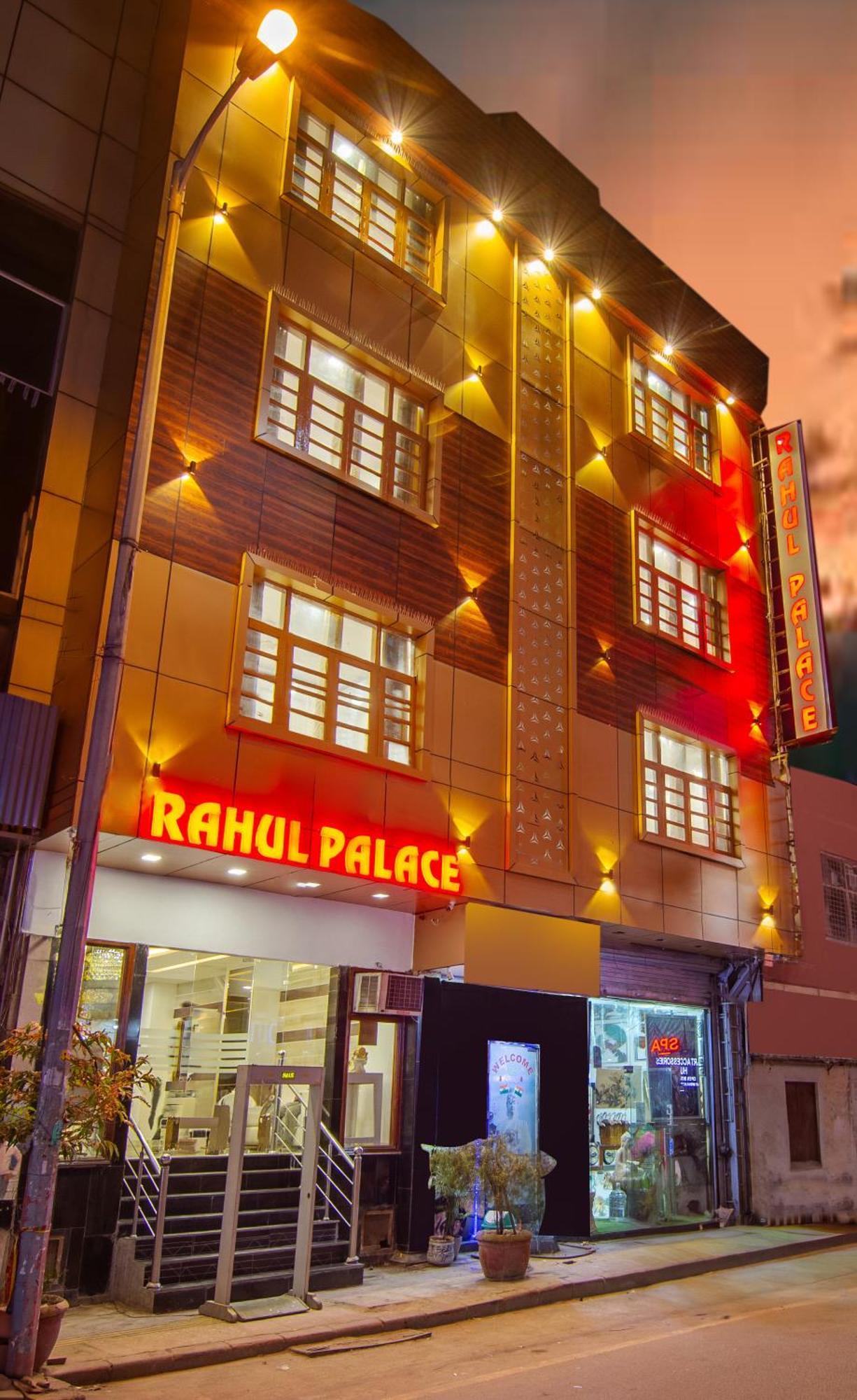 Rahul Palace By Golden Tree Near Metro Station And Ajmal Khan Market New Delhi Exterior foto