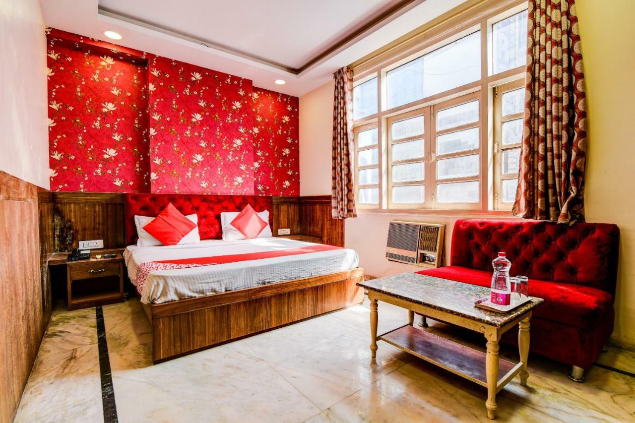 Rahul Palace By Golden Tree Near Metro Station And Ajmal Khan Market New Delhi Exterior foto